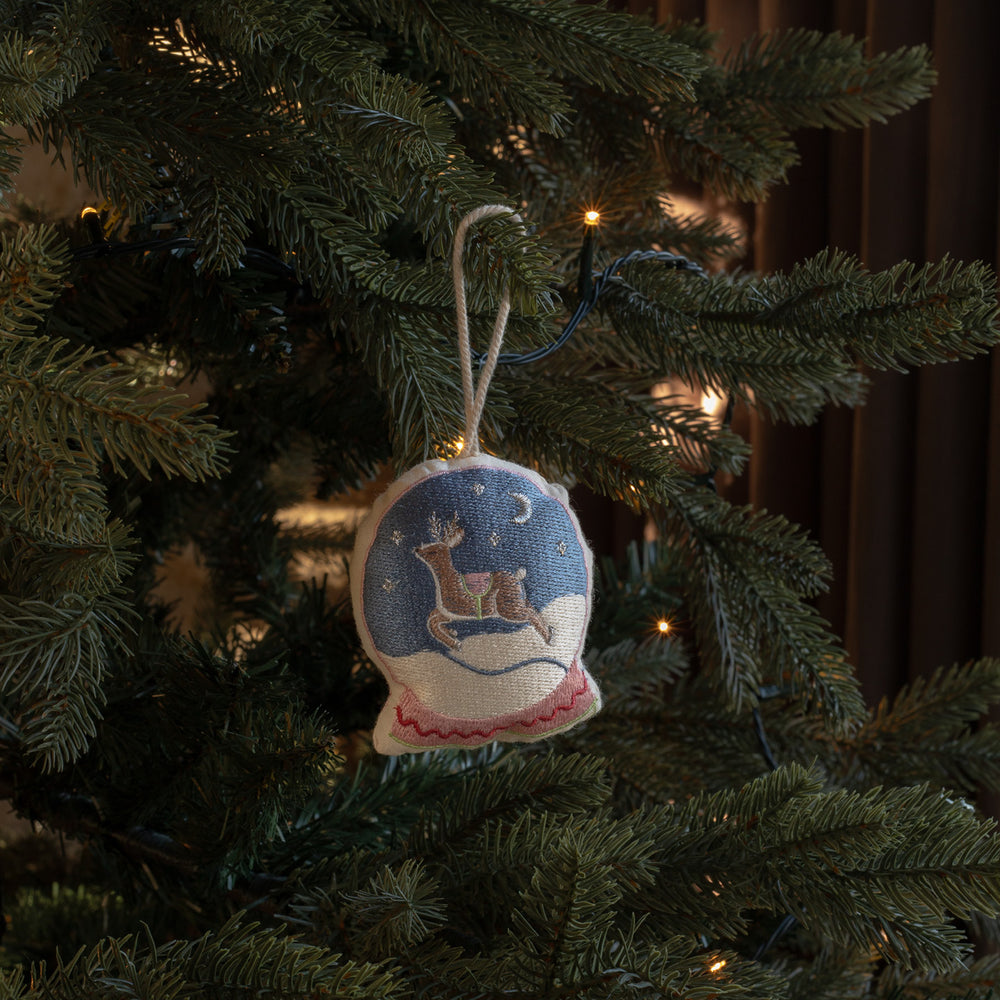 Christmas Tree Decoration Single - Snowglobe