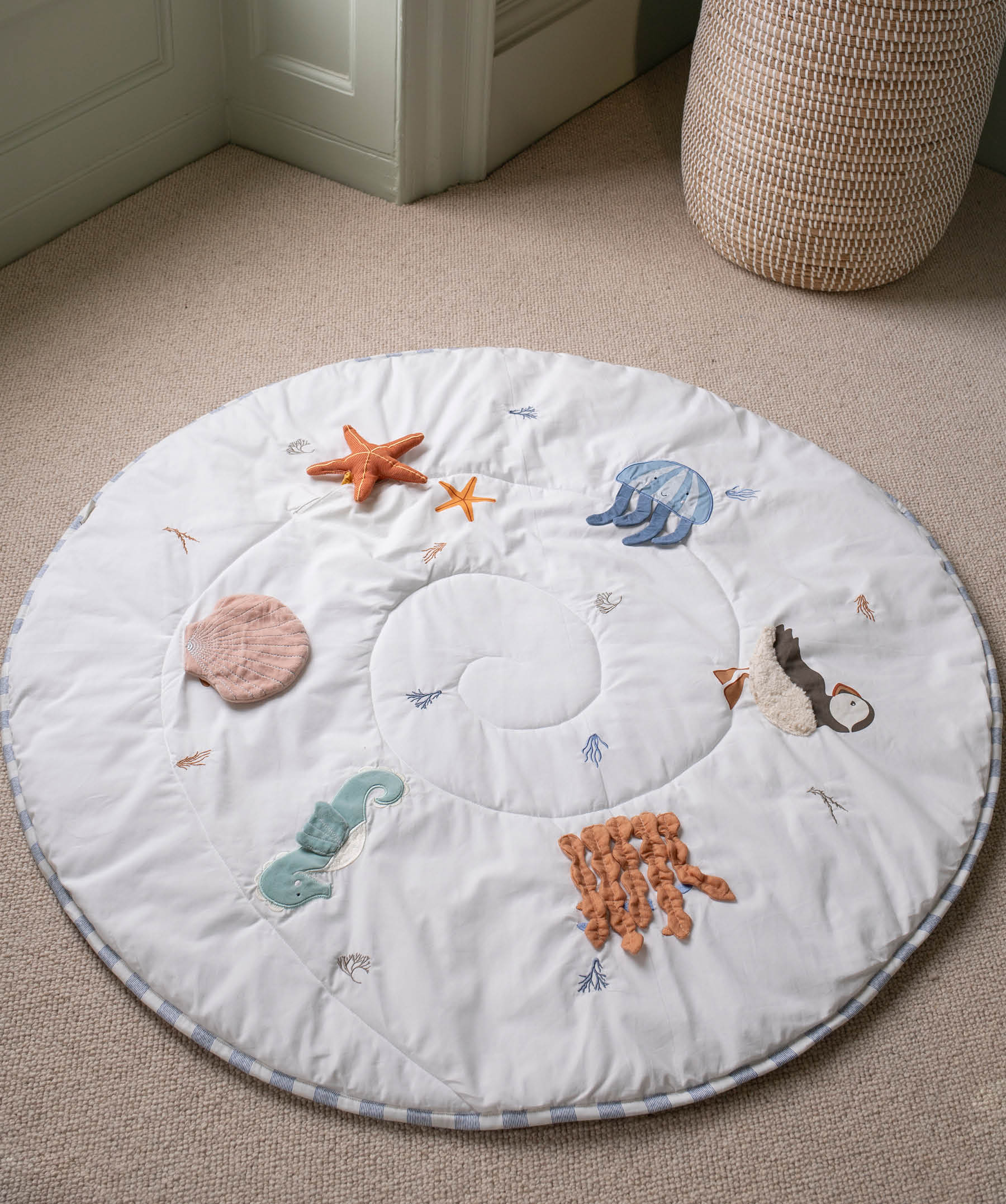 Activity Mat - Coastline & Avery Row UK