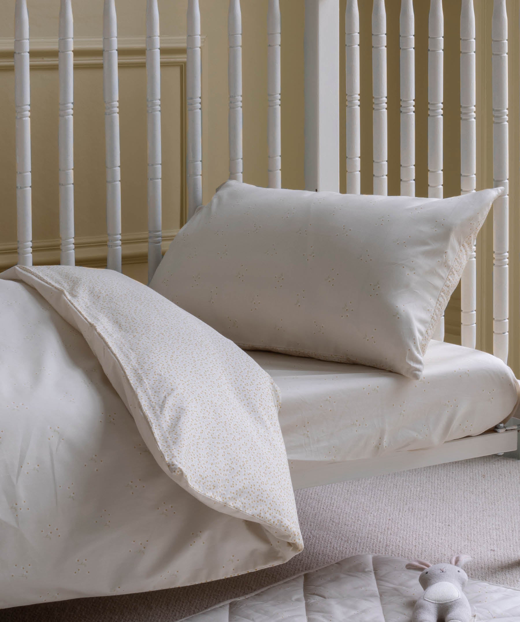 Organic Cotton Cotbed Bedding Set Wild Chamomile