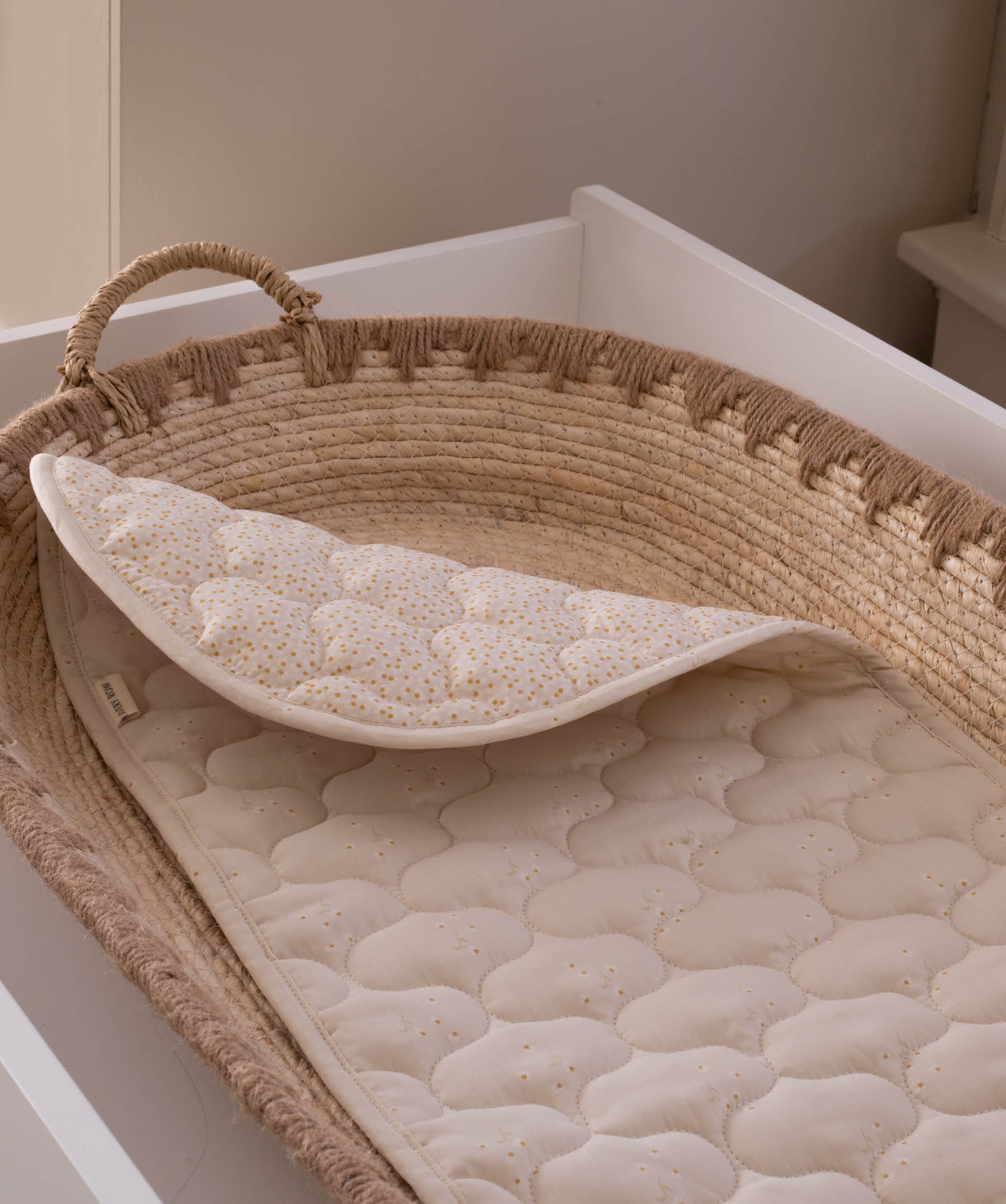 Changing Basket Cotton Liner Wild Chamomile