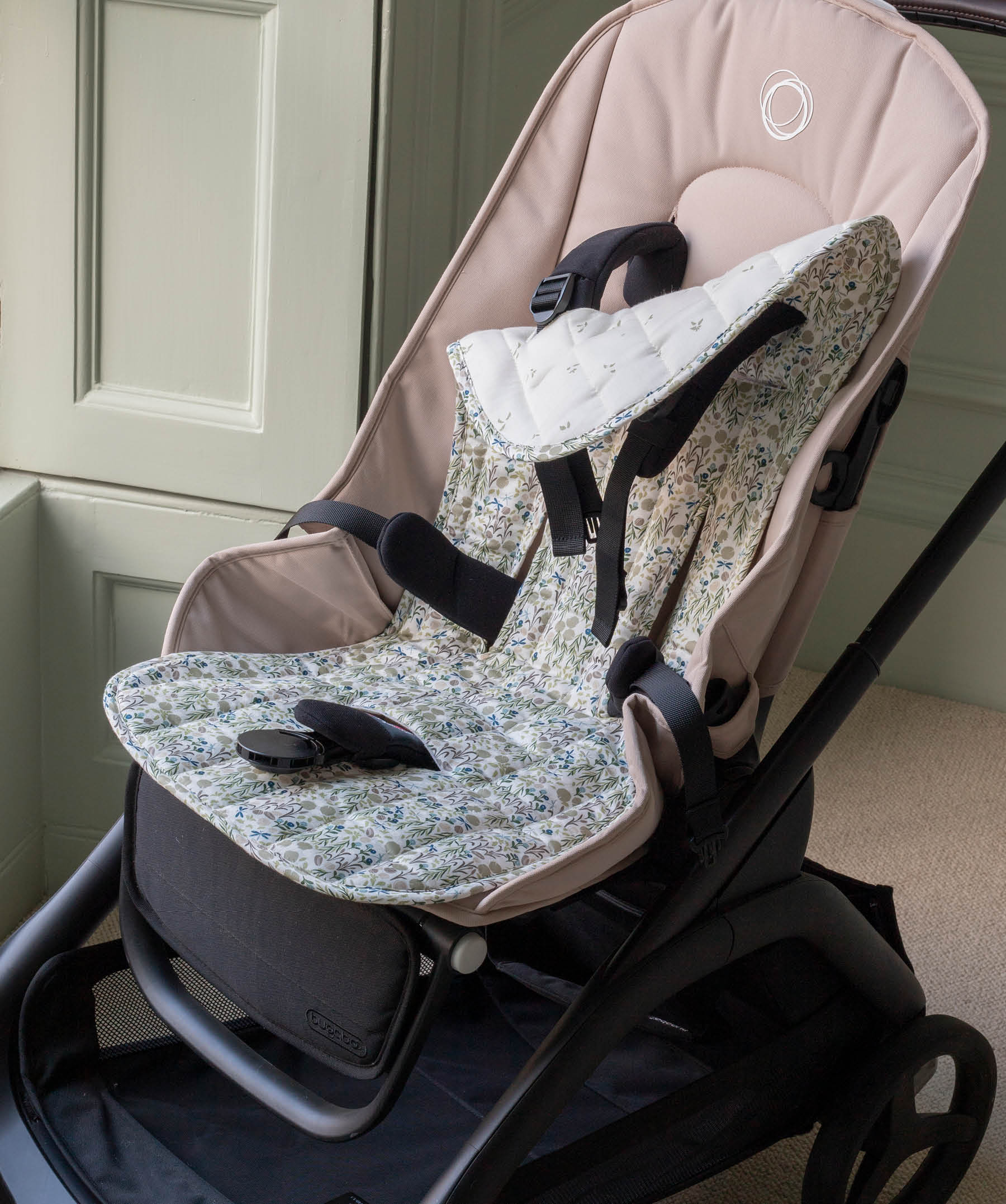 Pram Liner Riverbank Nettle Scatter