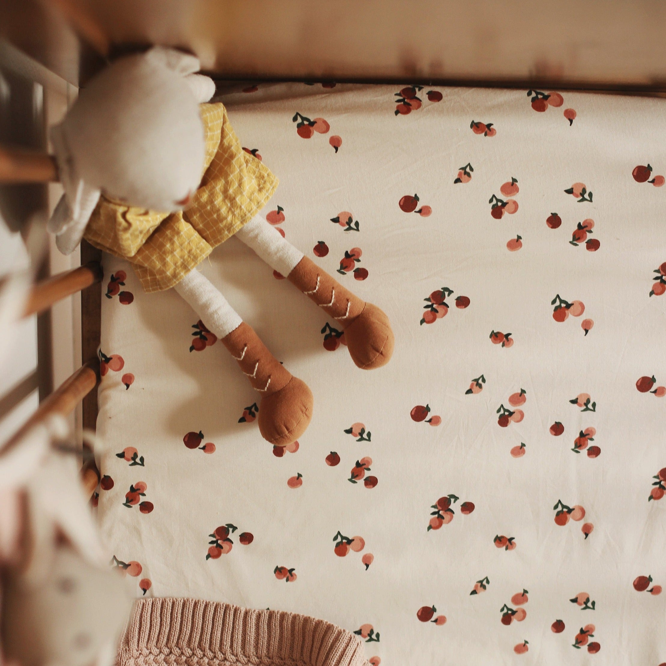 Cotbed Fitted Sheet Peaches Avery Row