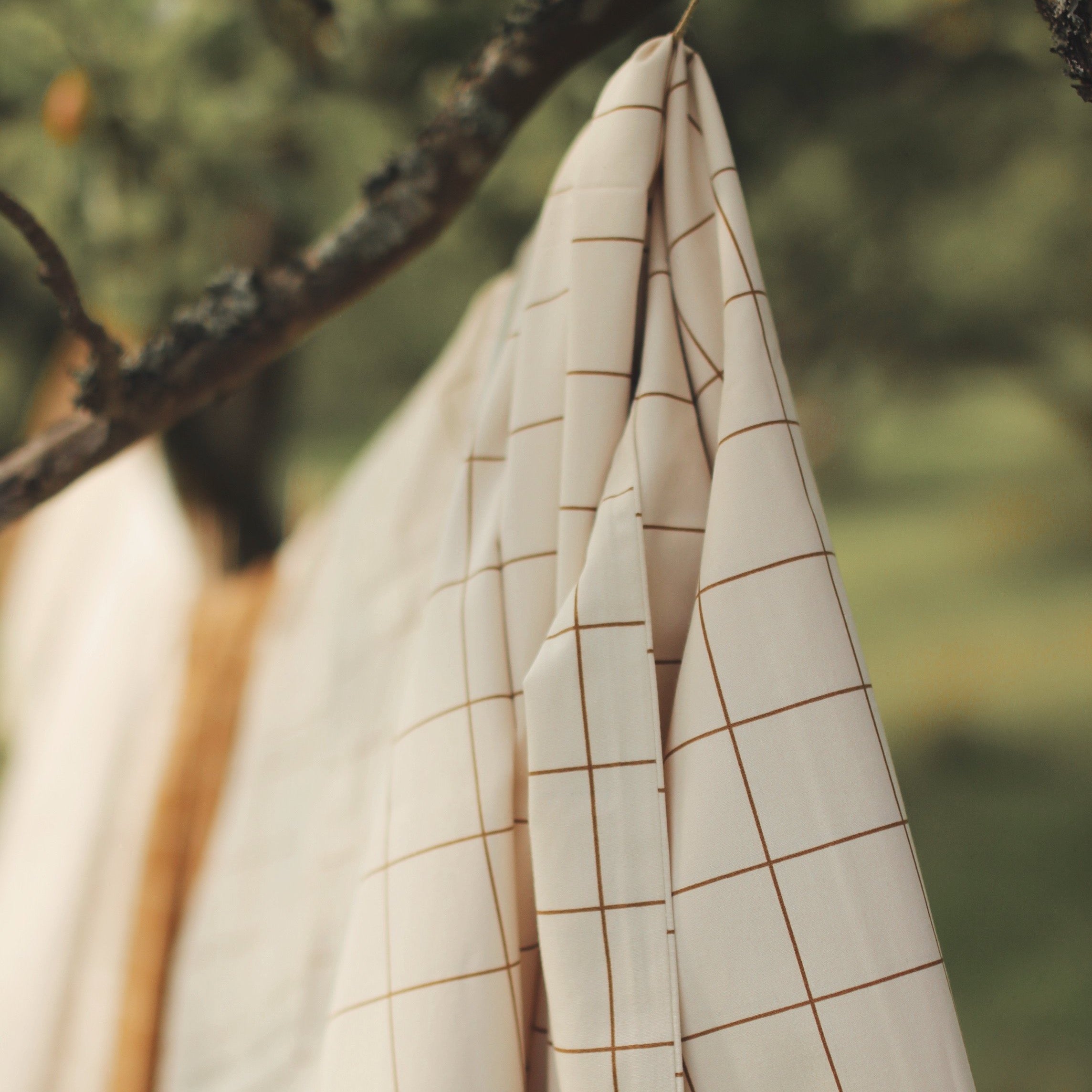 Cotbed Organic Cotton Bedding Set - Window Pane, Off-white - Avery Row